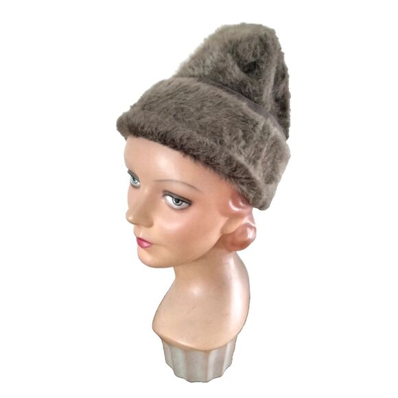 1960s Vintage Faux Fur Peaked Hat - Picture 2 of 5